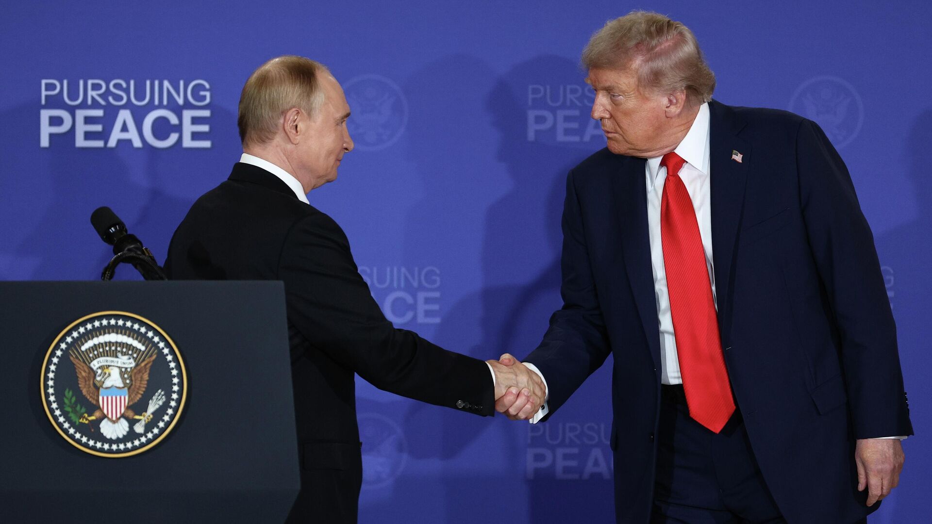 Трамп отметил хорошие отношения с Путиным